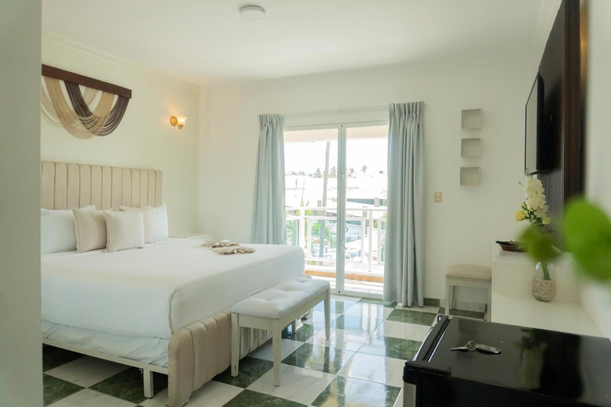 Green Coast Hotel Punta Cana Exterior photo